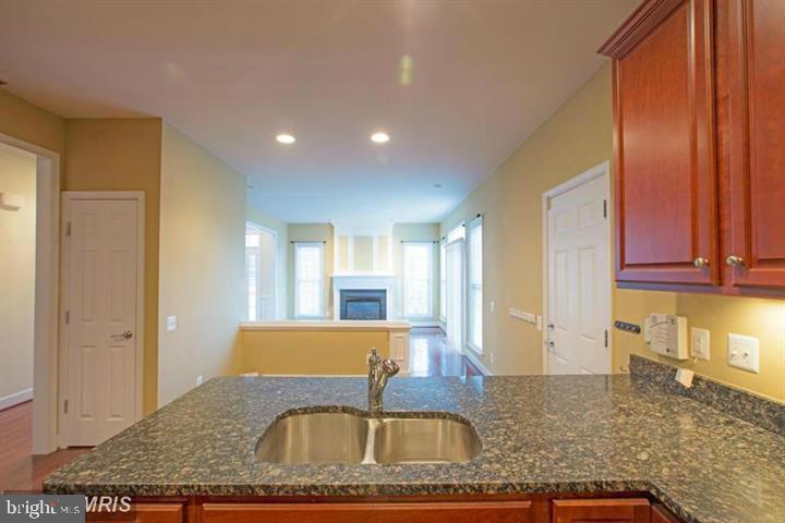 RED CEDAR MIDDLE VILLAGE - Residential Lease