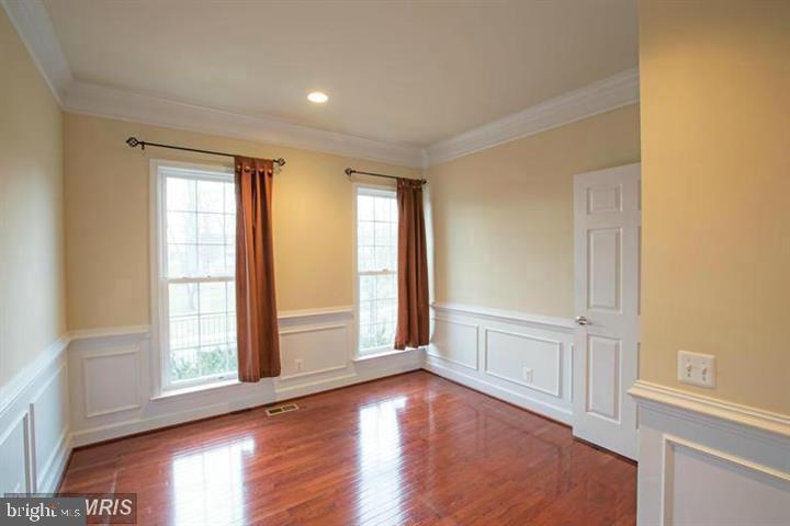 RED CEDAR MIDDLE VILLAGE - Residential Lease