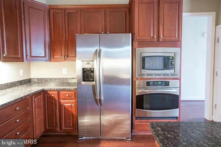 RED CEDAR MIDDLE VILLAGE - Residential Lease