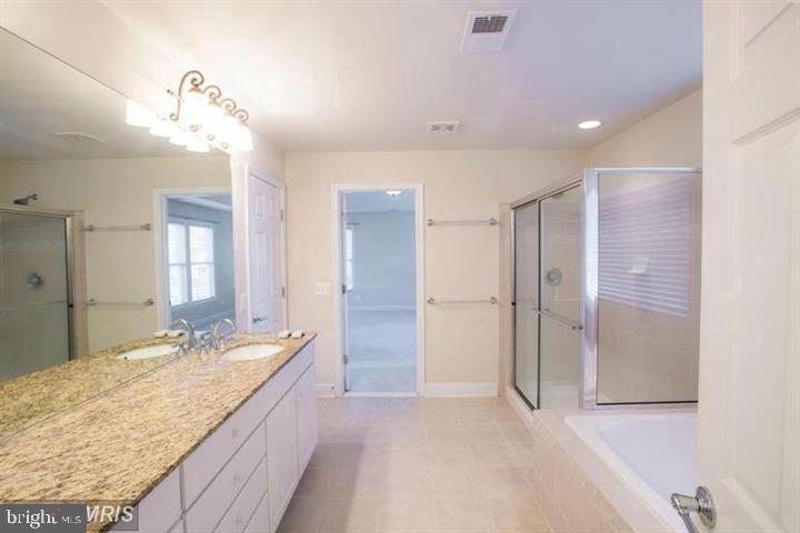 RED CEDAR MIDDLE VILLAGE - Residential Lease