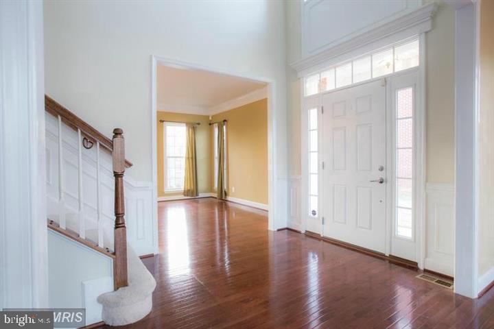 RED CEDAR MIDDLE VILLAGE - Residential Lease