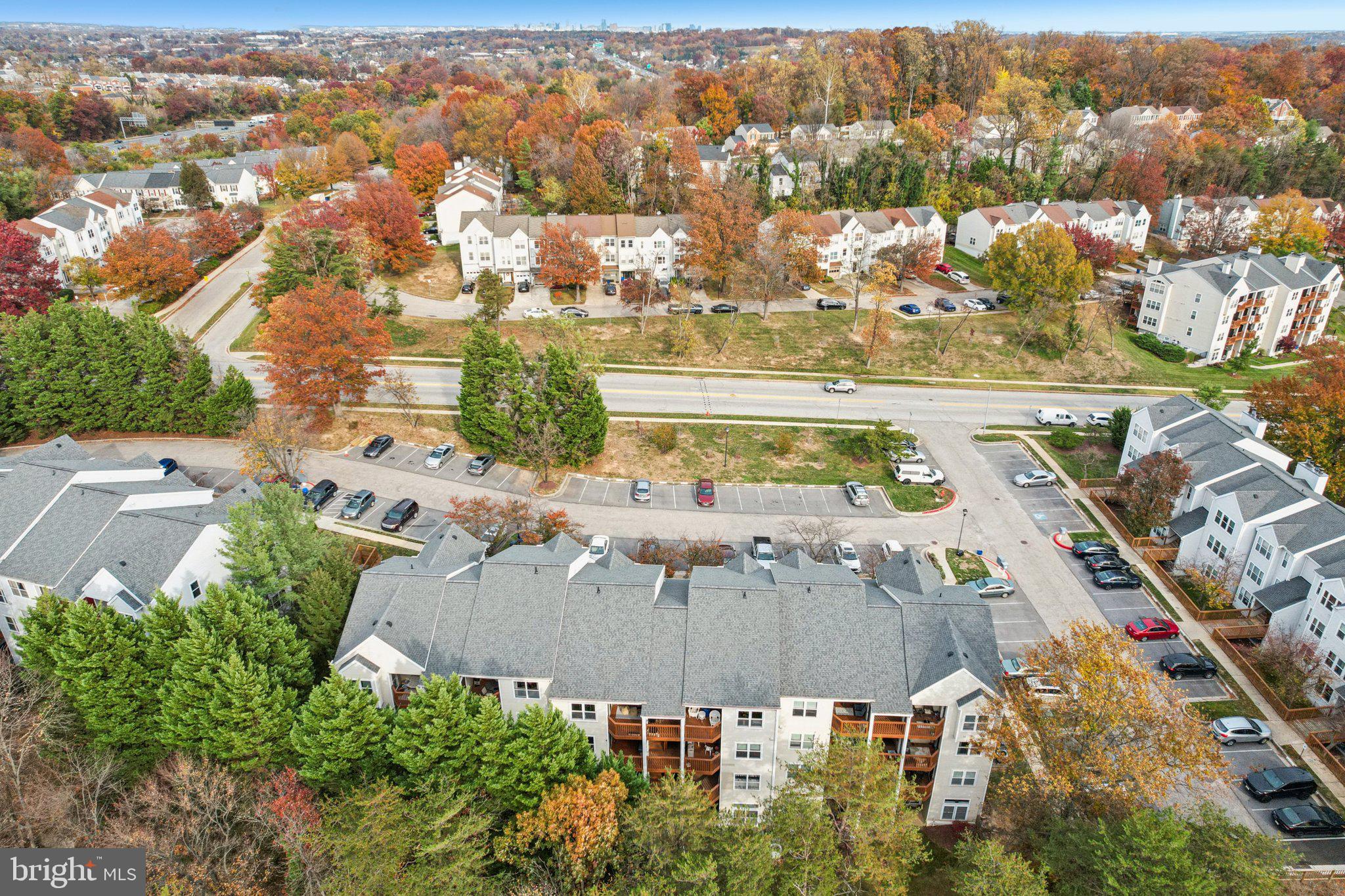 RIVERCHASE CONDOS - Residential