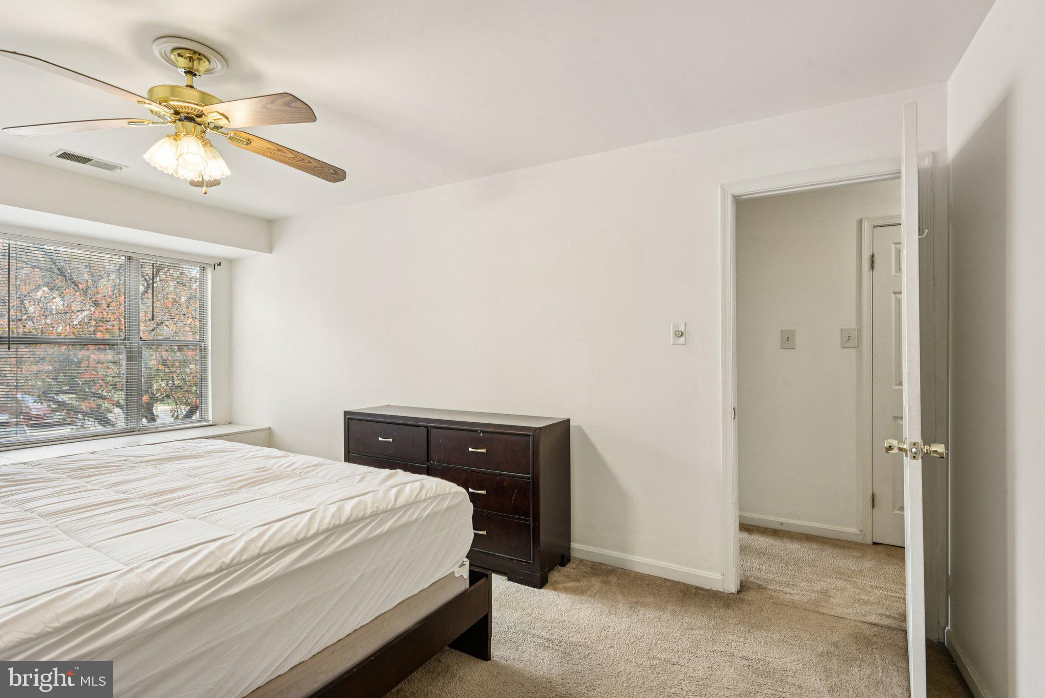 RIVERCHASE CONDOS - Residential