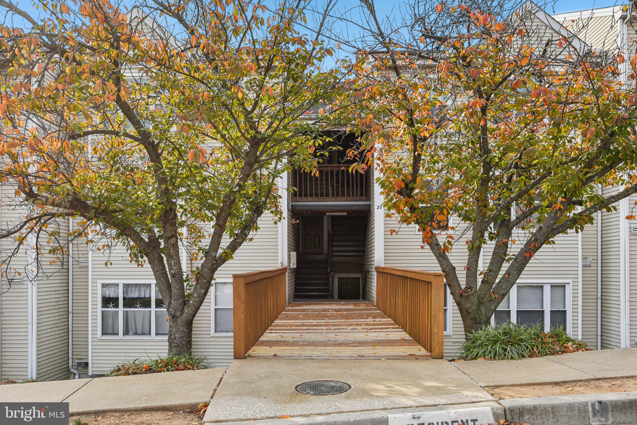 RIVERCHASE CONDOS - Residential