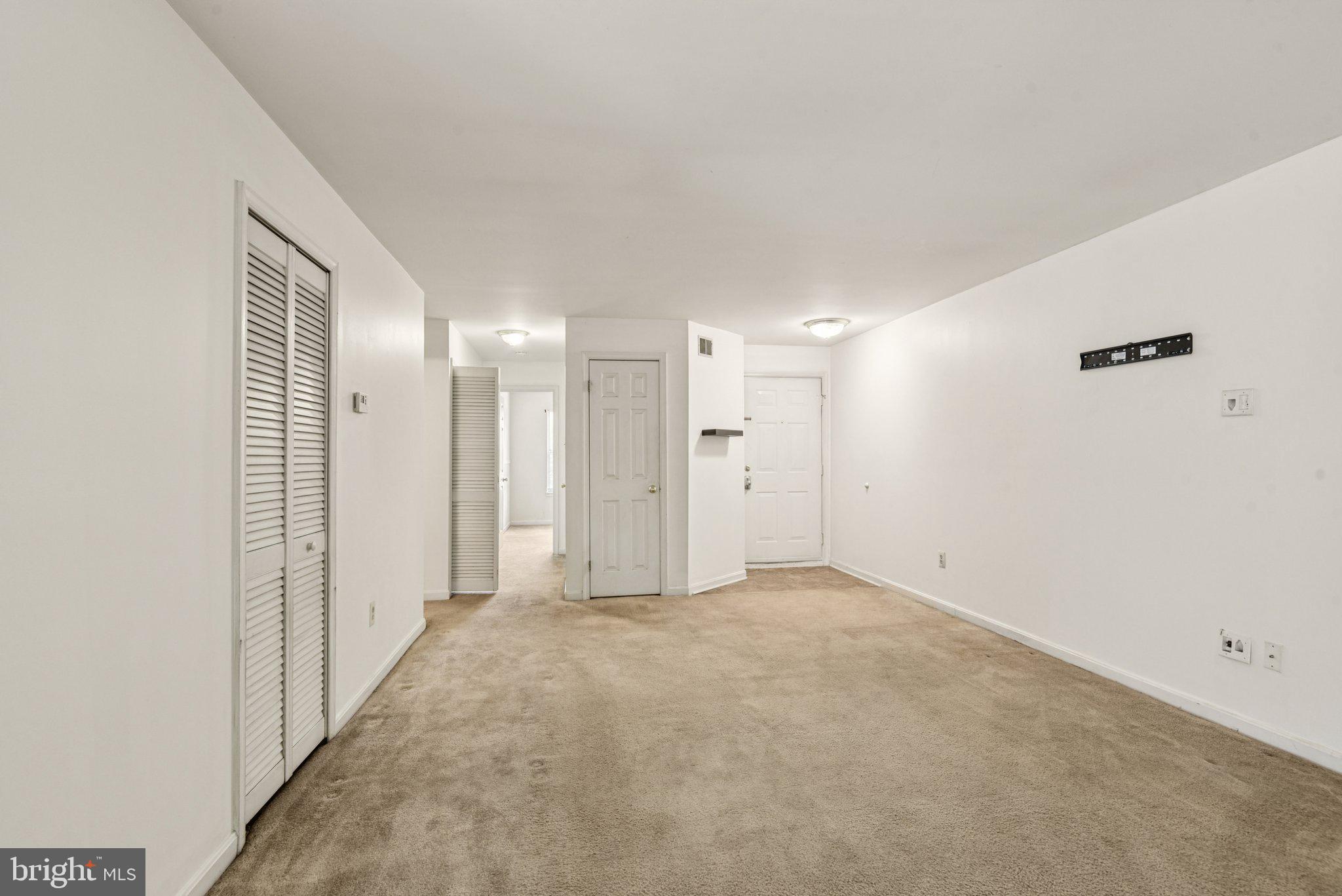 RIVERCHASE CONDOS - Residential