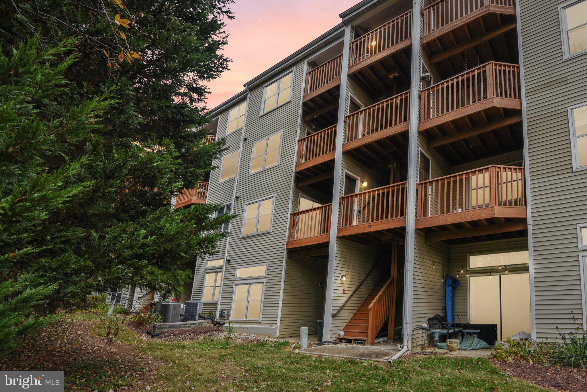 RIVERCHASE CONDOS - Residential