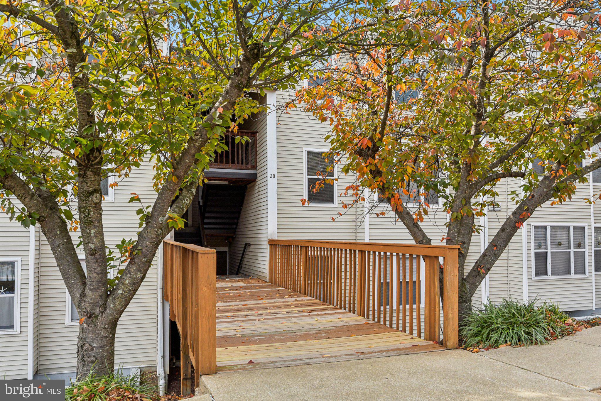 RIVERCHASE CONDOS - Residential