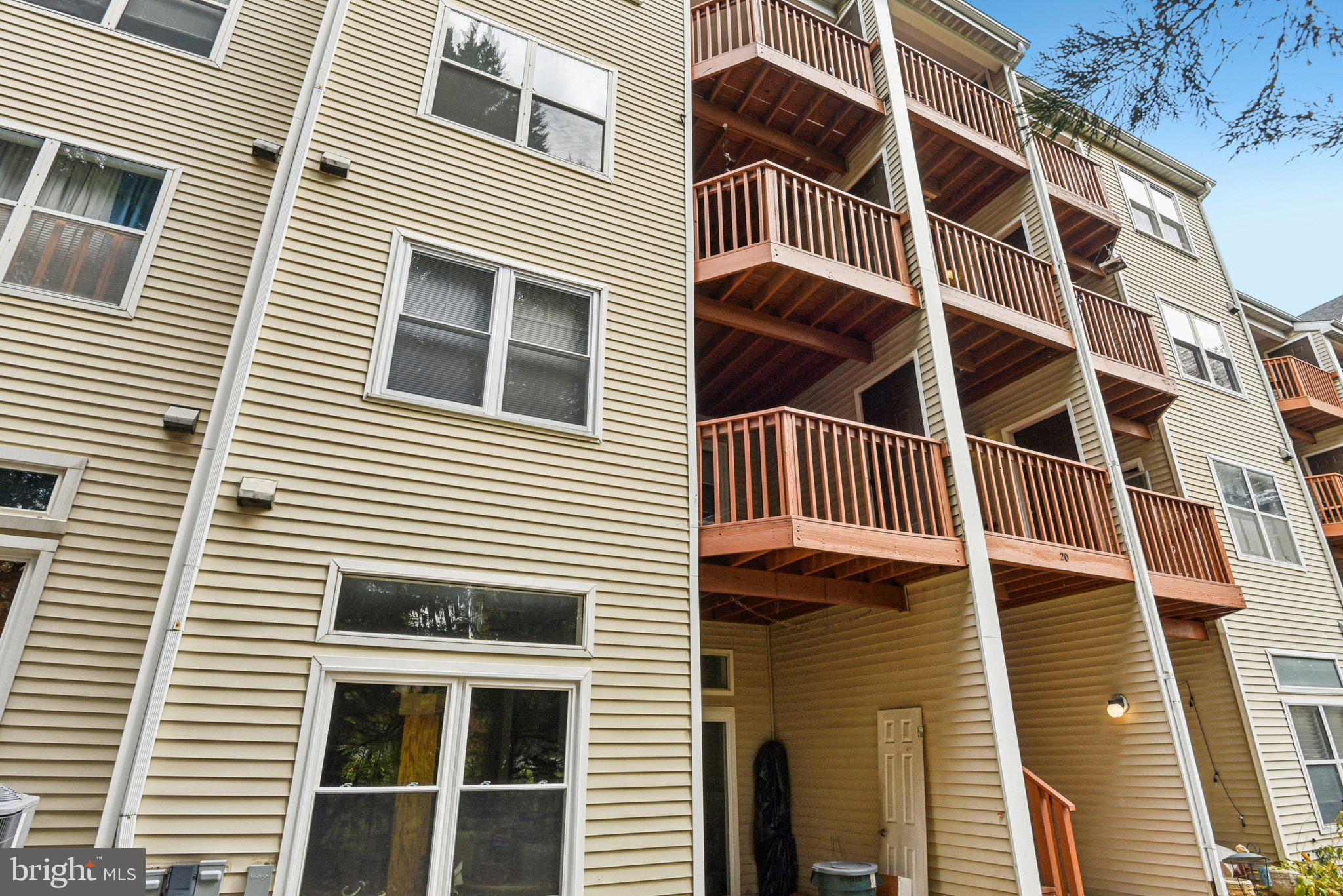 RIVERCHASE CONDOS - Residential