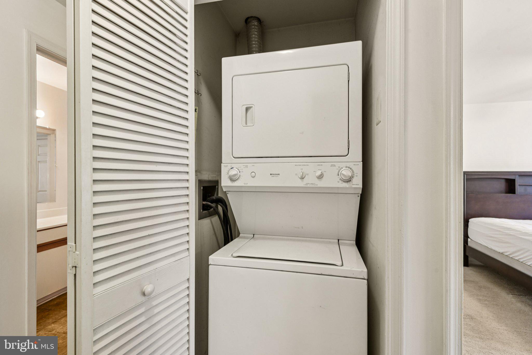 RIVERCHASE CONDOS - Residential