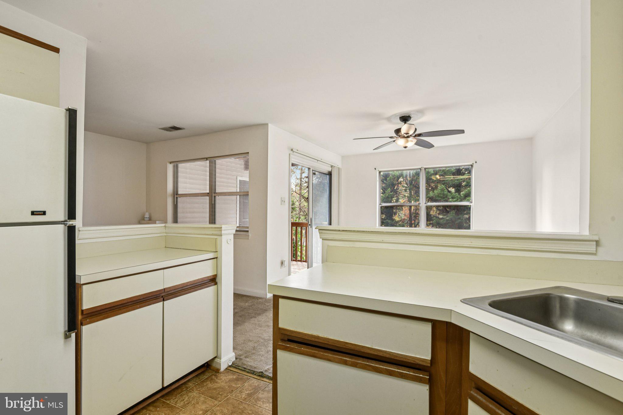 RIVERCHASE CONDOS - Residential