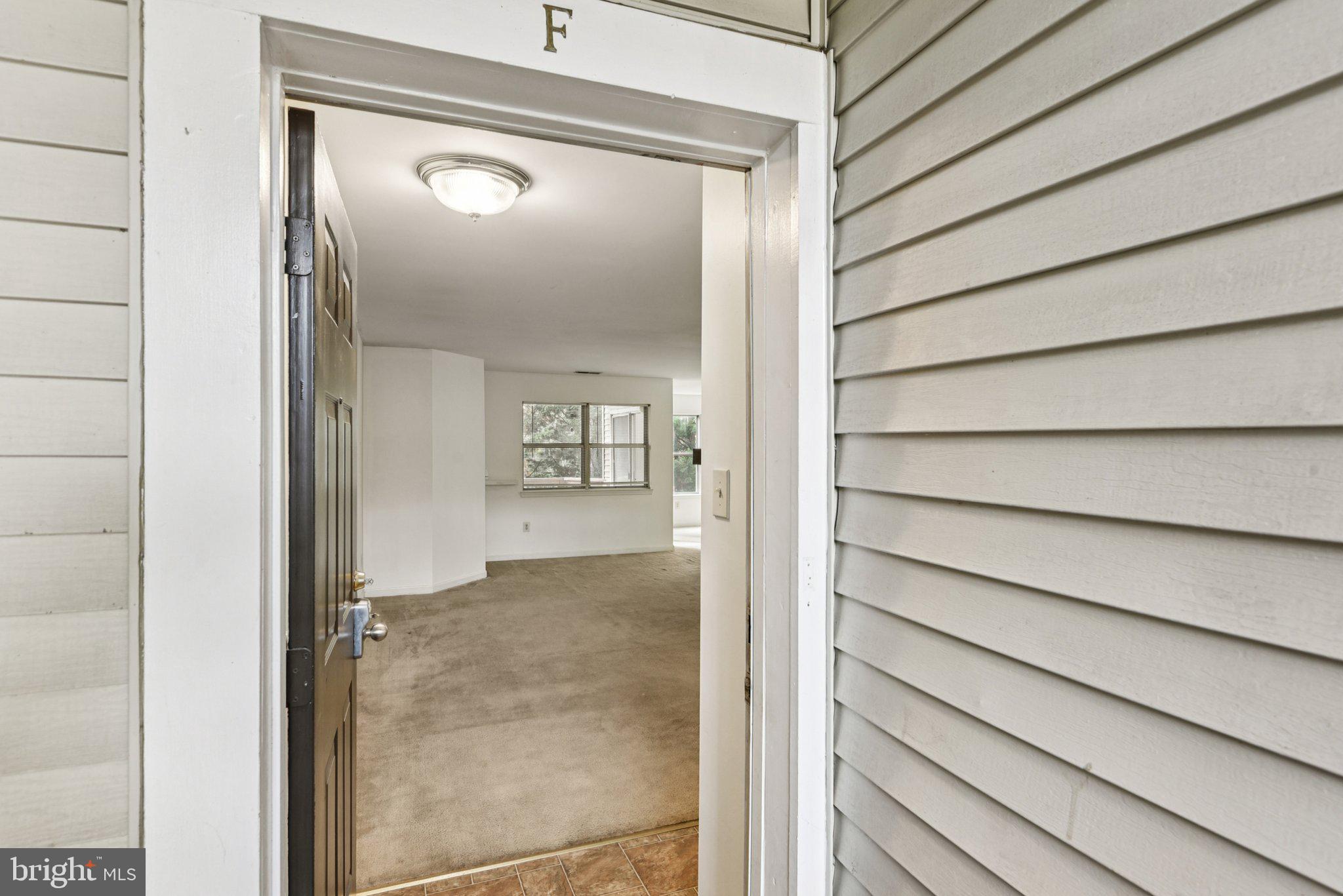 RIVERCHASE CONDOS - Residential