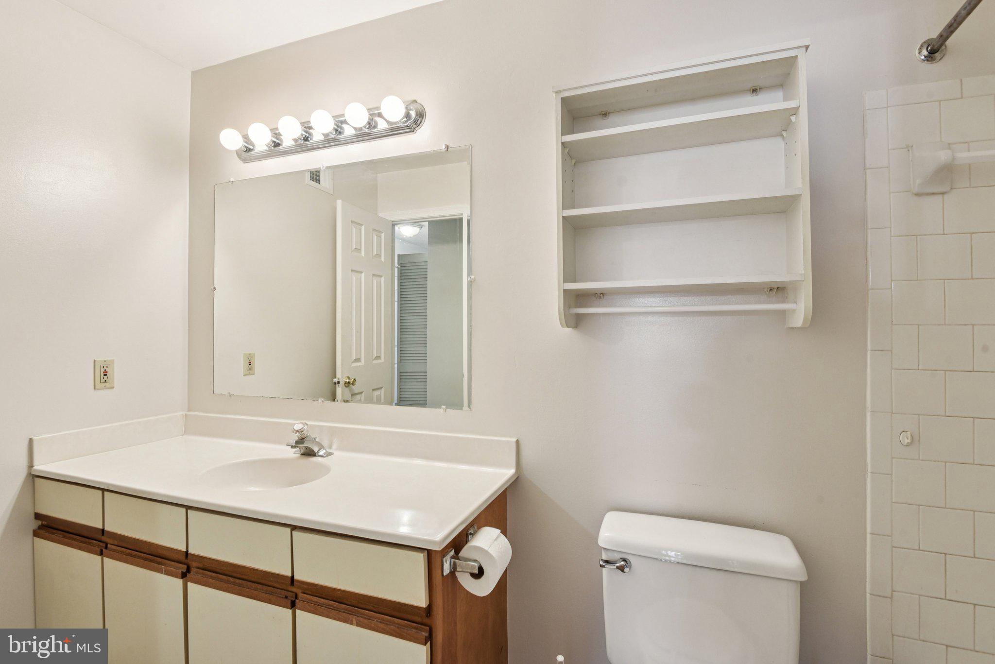 RIVERCHASE CONDOS - Residential