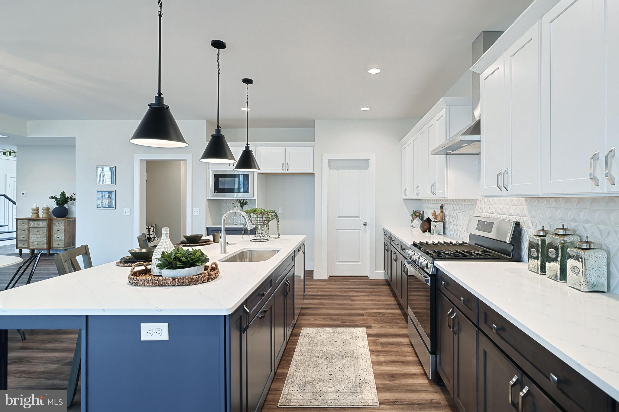 AUTUMN CHASE - Residential