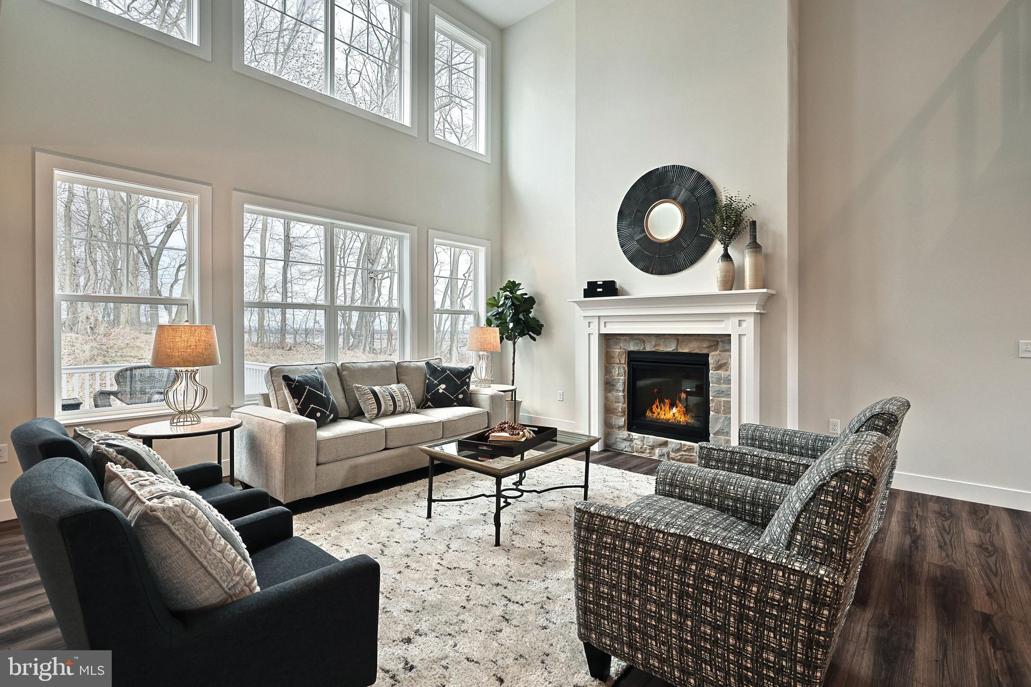 AUTUMN CHASE - Residential