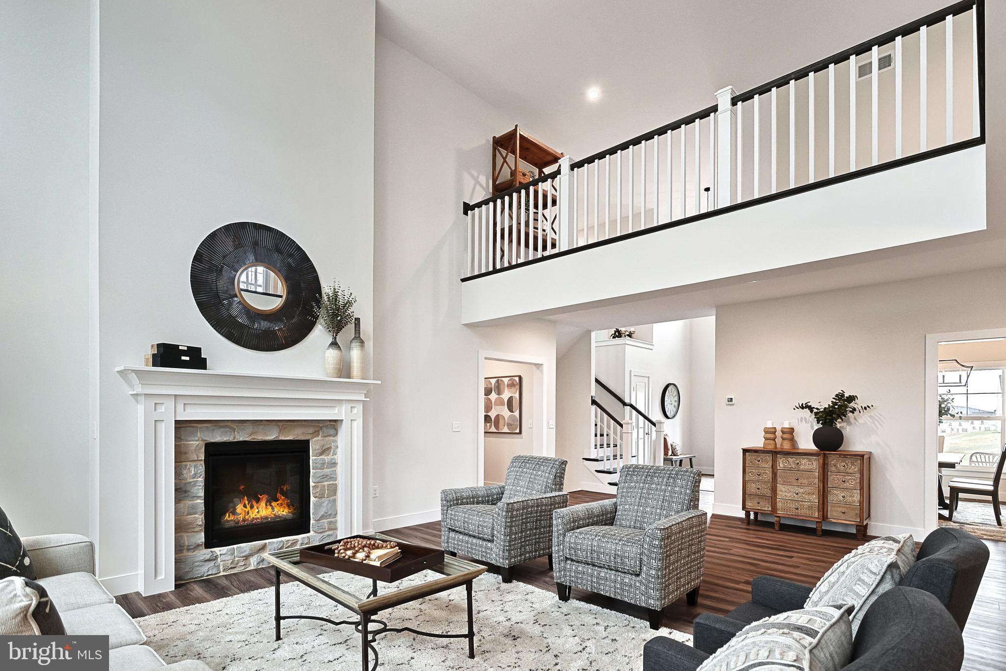 AUTUMN CHASE - Residential