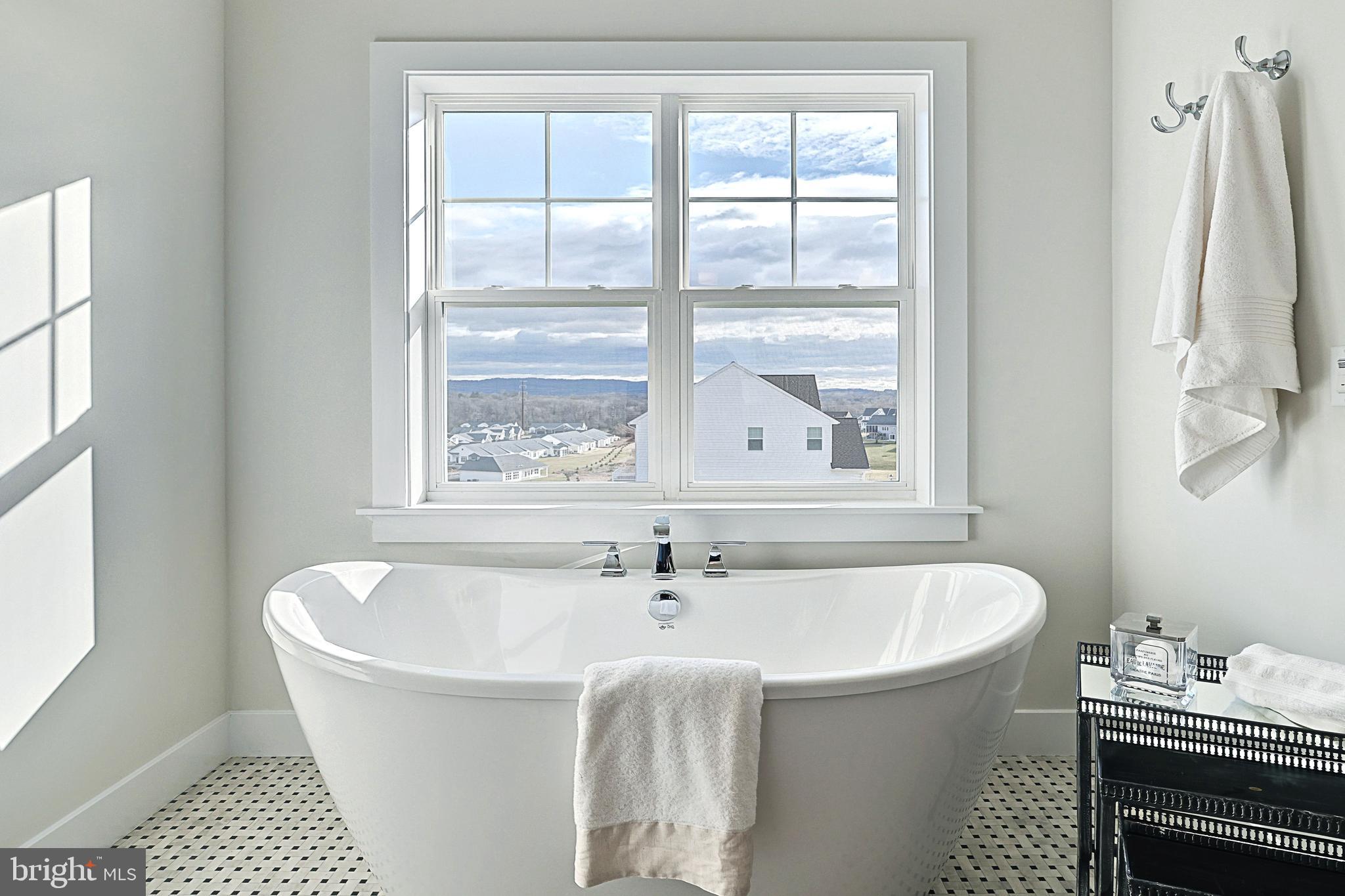 AUTUMN CHASE - Residential