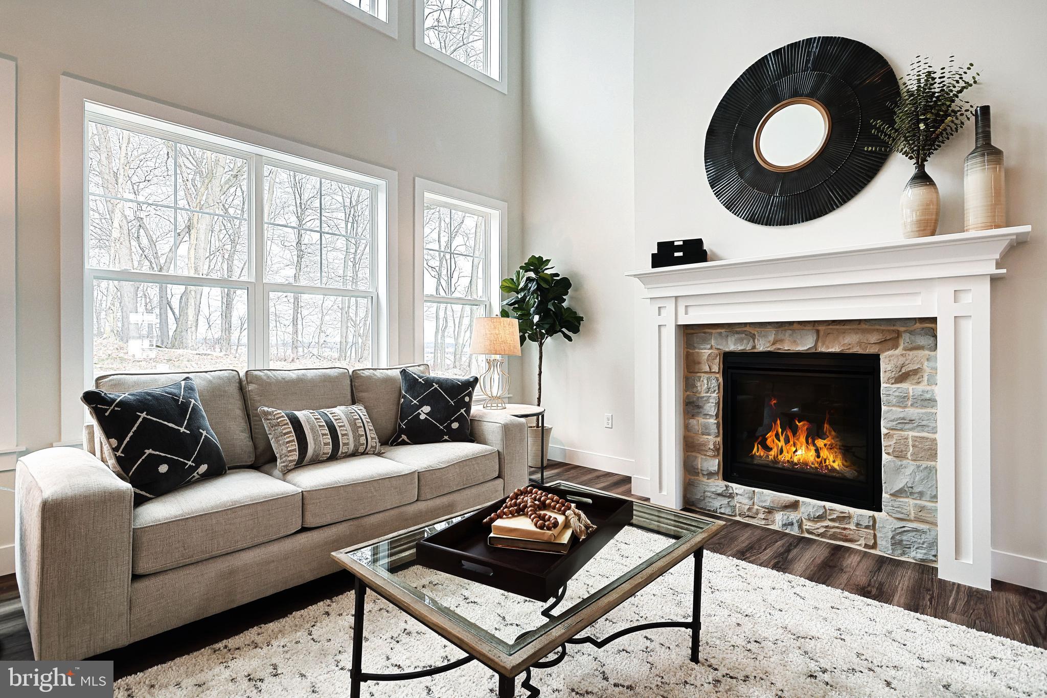 AUTUMN CHASE - Residential