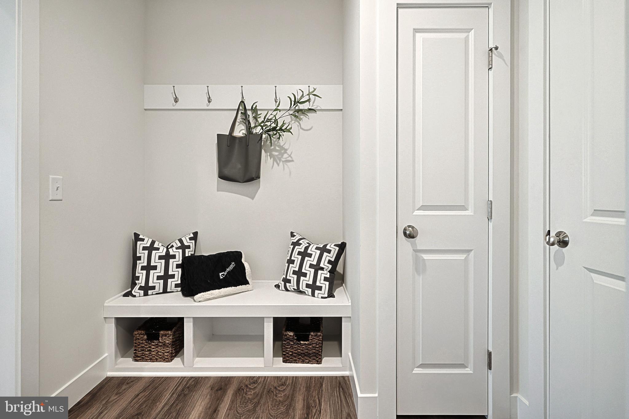 AUTUMN CHASE - Residential