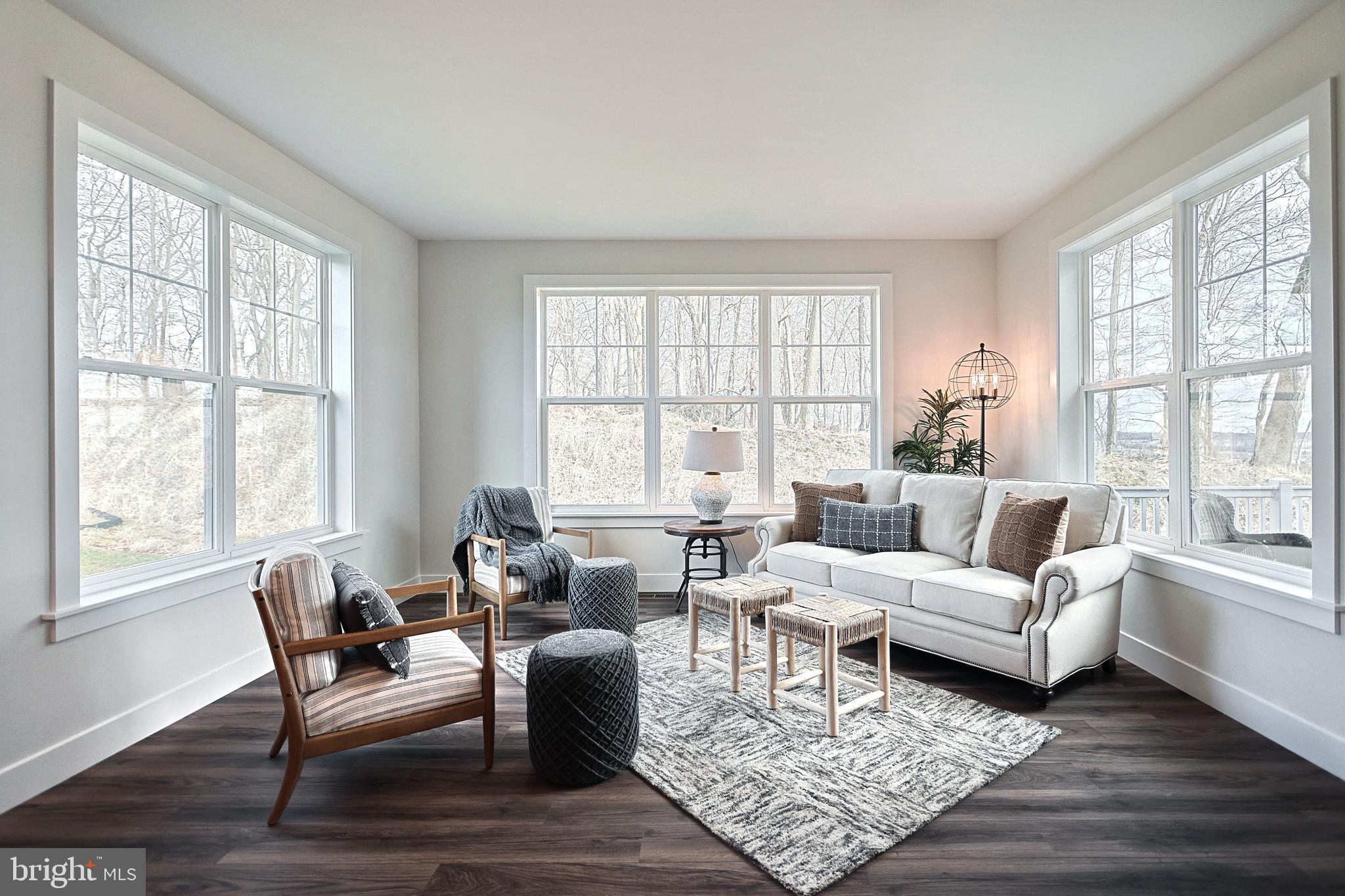 AUTUMN CHASE - Residential