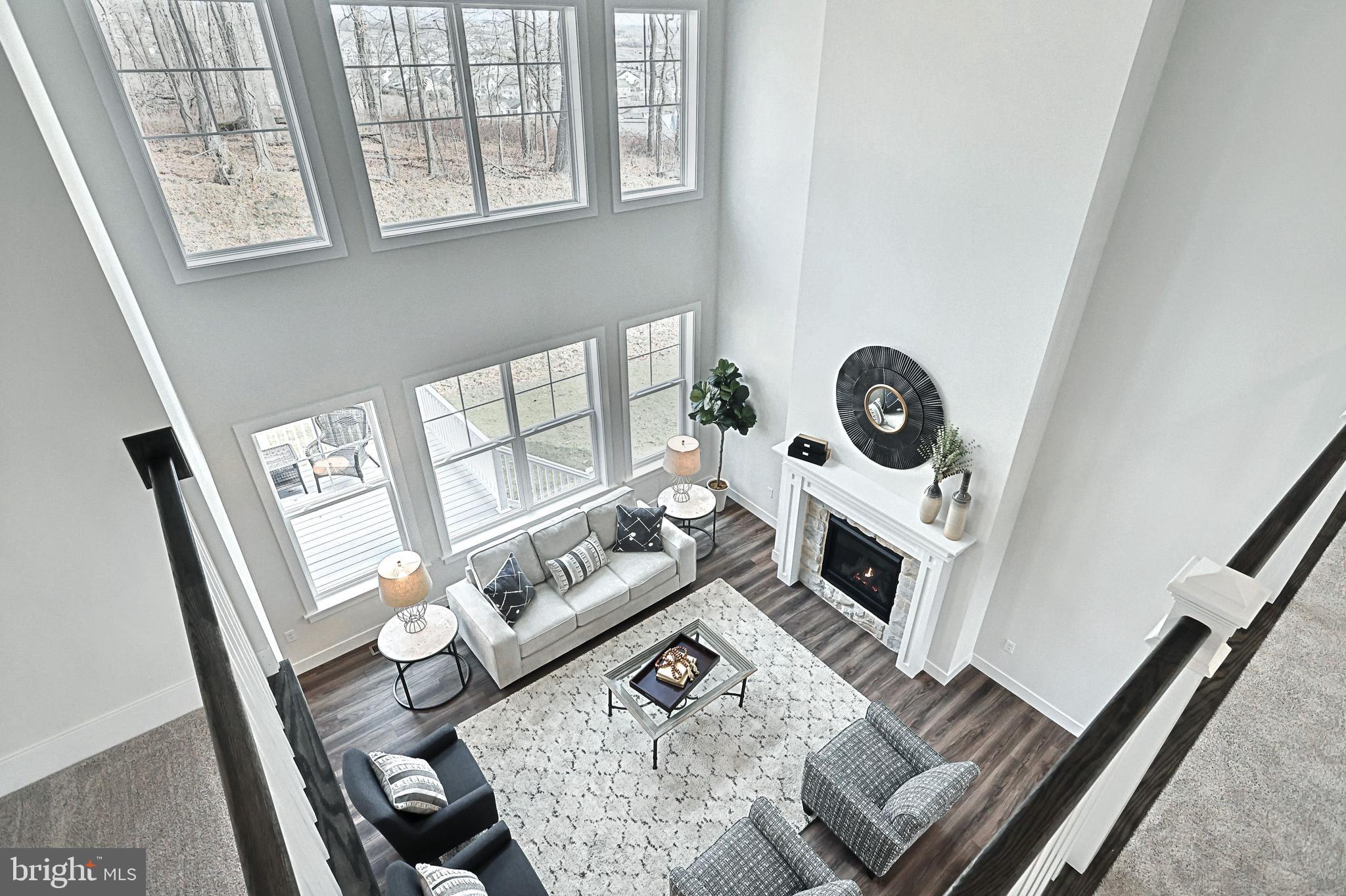 AUTUMN CHASE - Residential