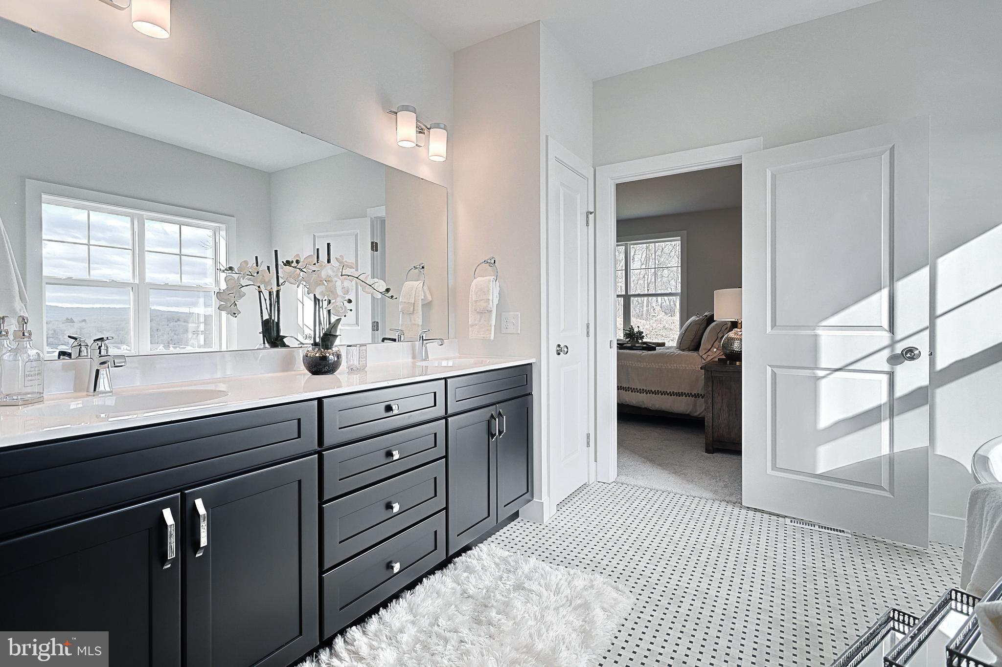 AUTUMN CHASE - Residential