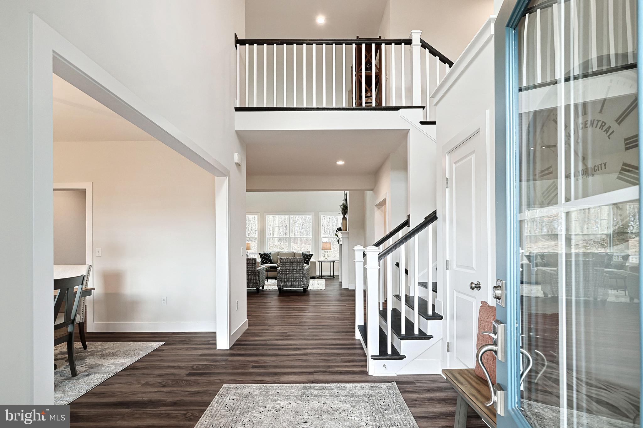 AUTUMN CHASE - Residential