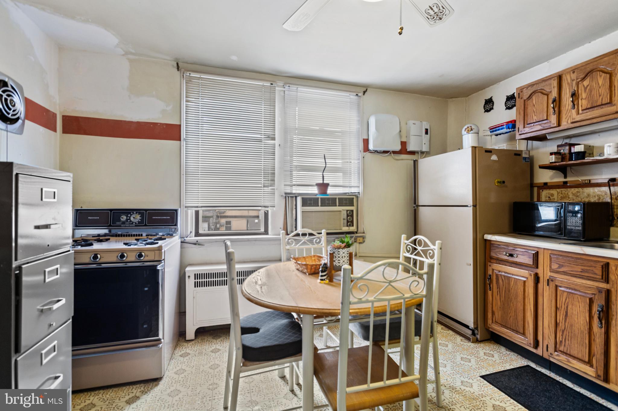 WEST OAK LANE - Commercial Sale