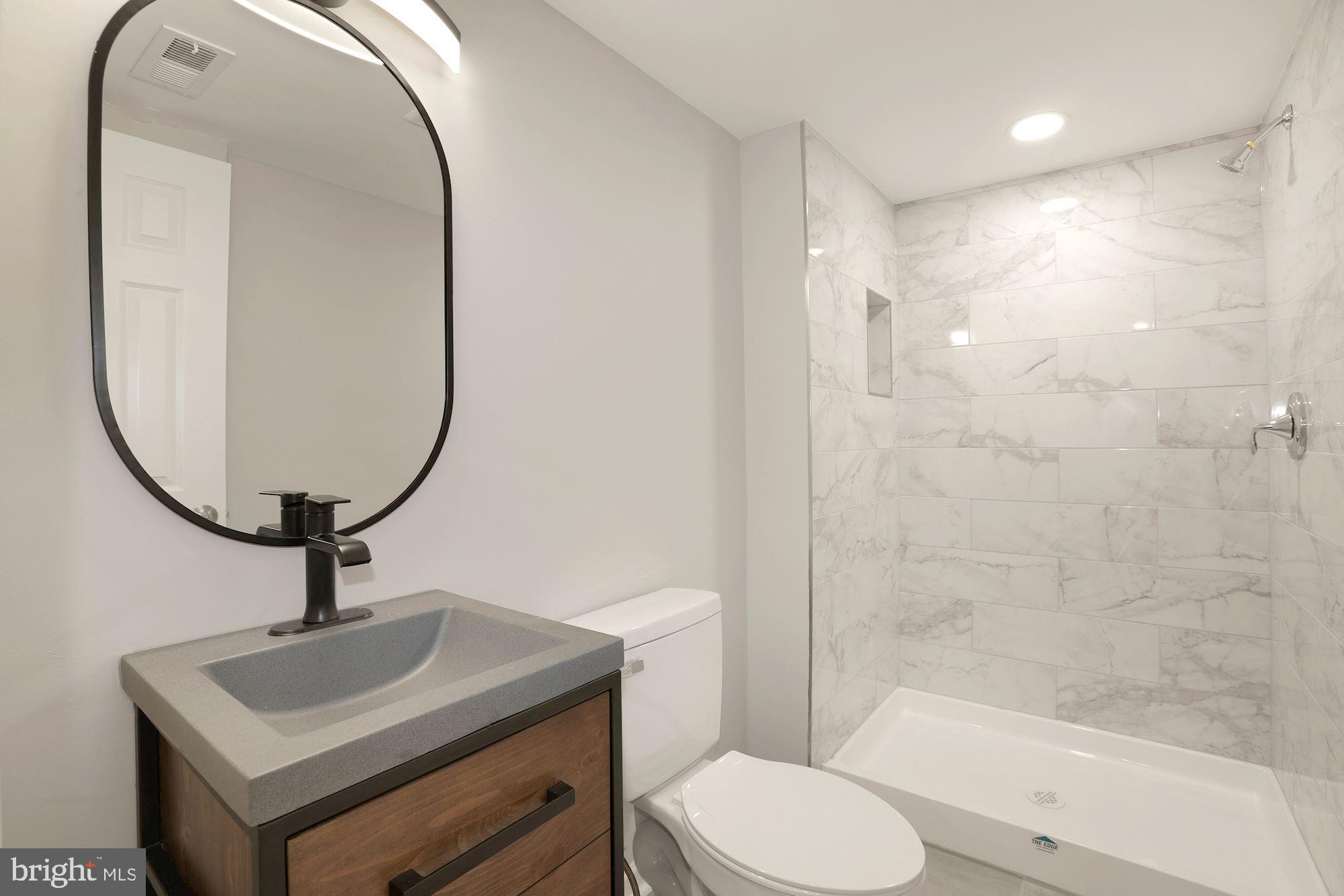 BURKE STATION SQUARE - Residential