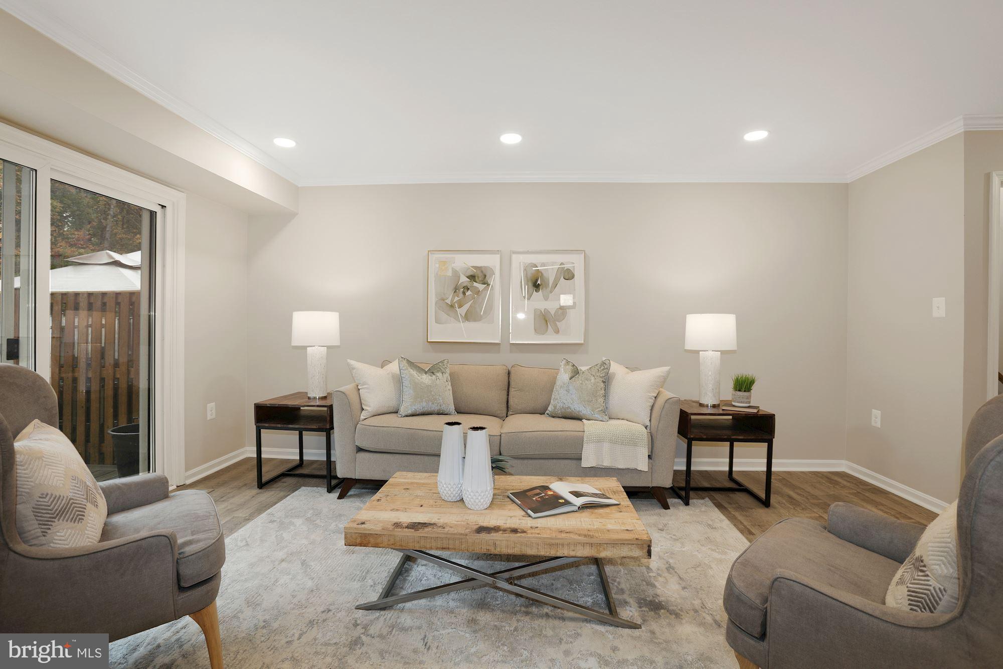 BURKE STATION SQUARE - Residential