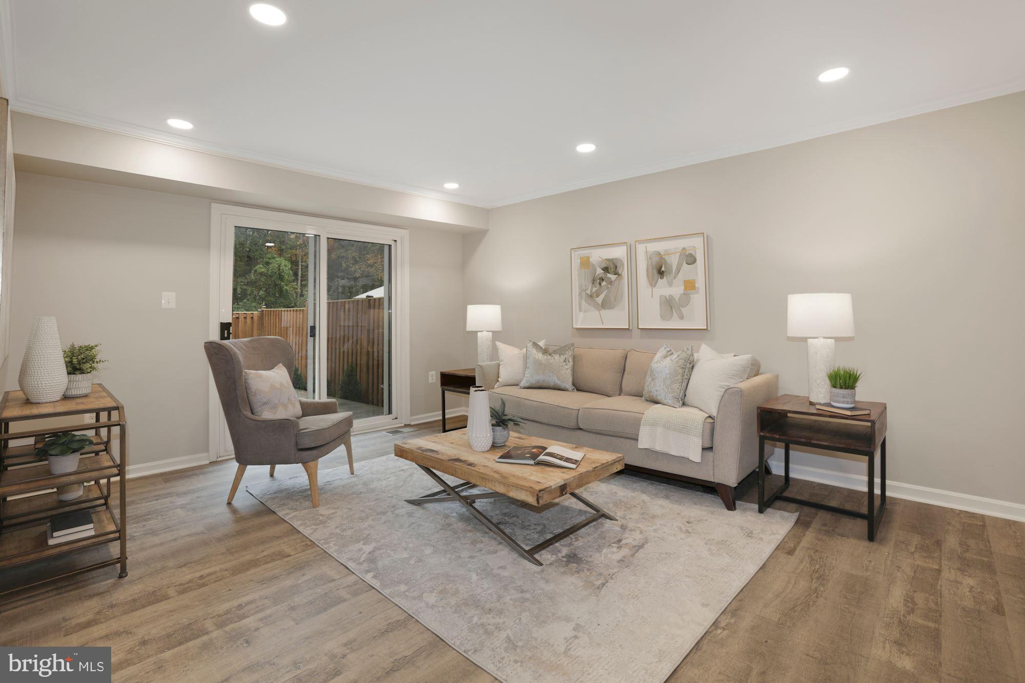 BURKE STATION SQUARE - Residential