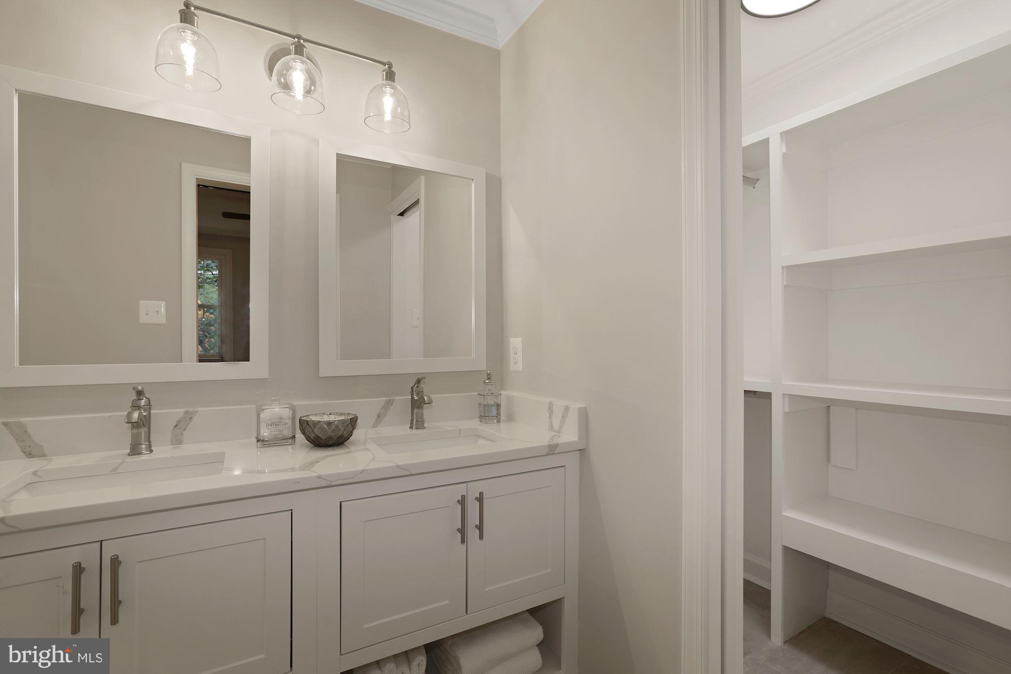 BURKE STATION SQUARE - Residential