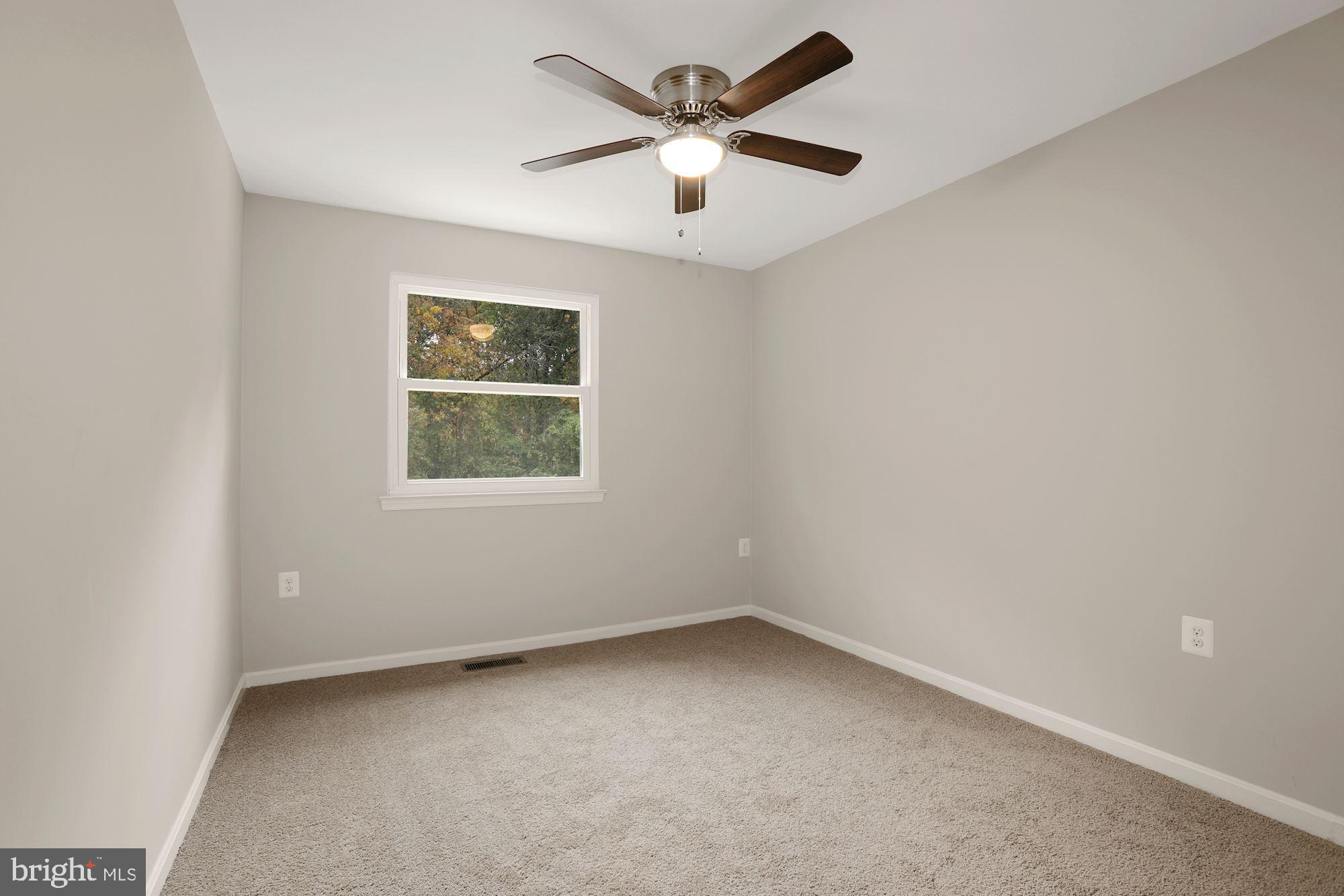 BURKE STATION SQUARE - Residential