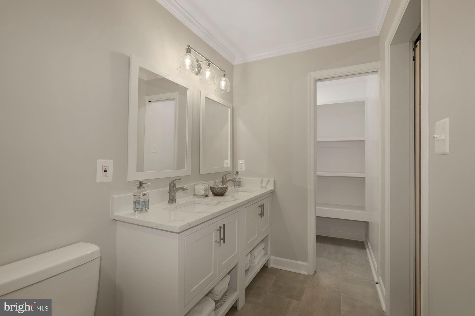 BURKE STATION SQUARE - Residential