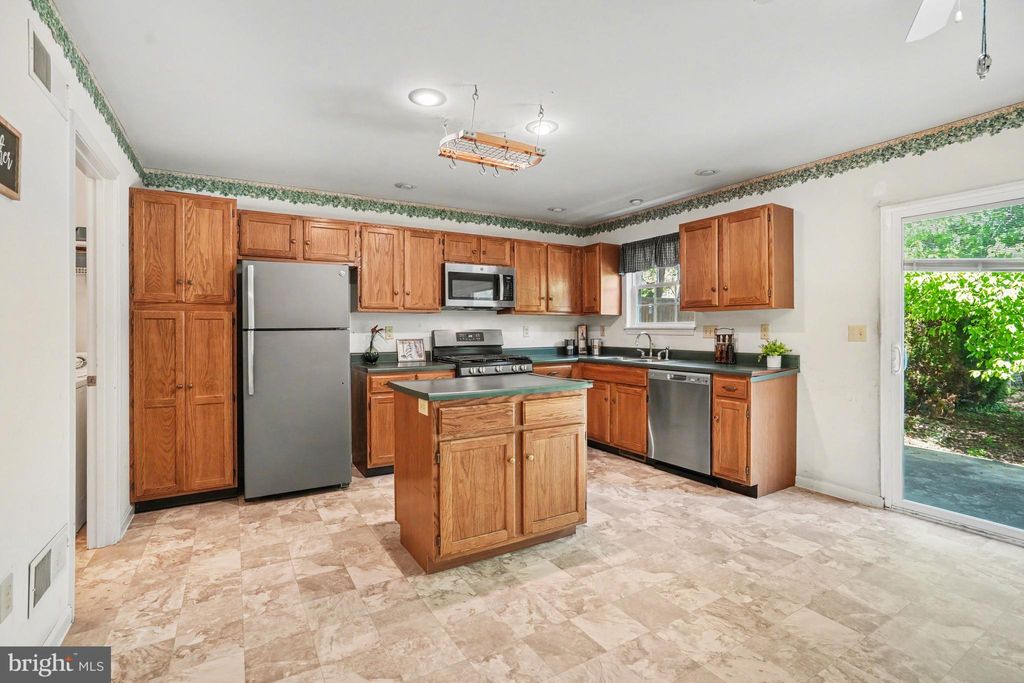 Photo of 239 G Street, CARLISLE, PA 17013 (MLS # PACB2053010)