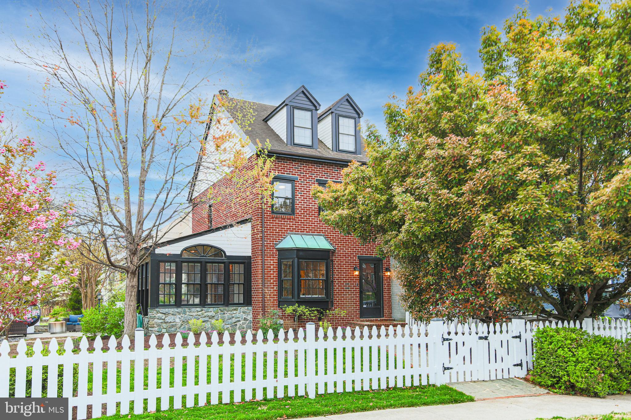 902 GREEN STREET