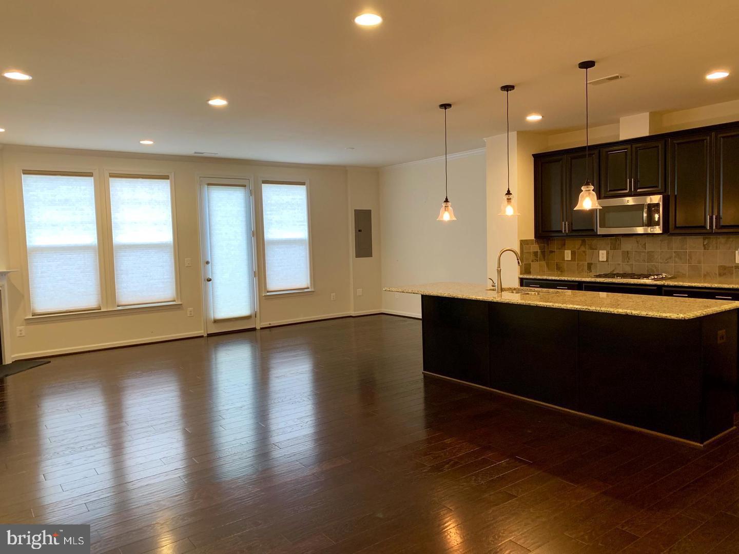 42482 BENFOLD SQUARE