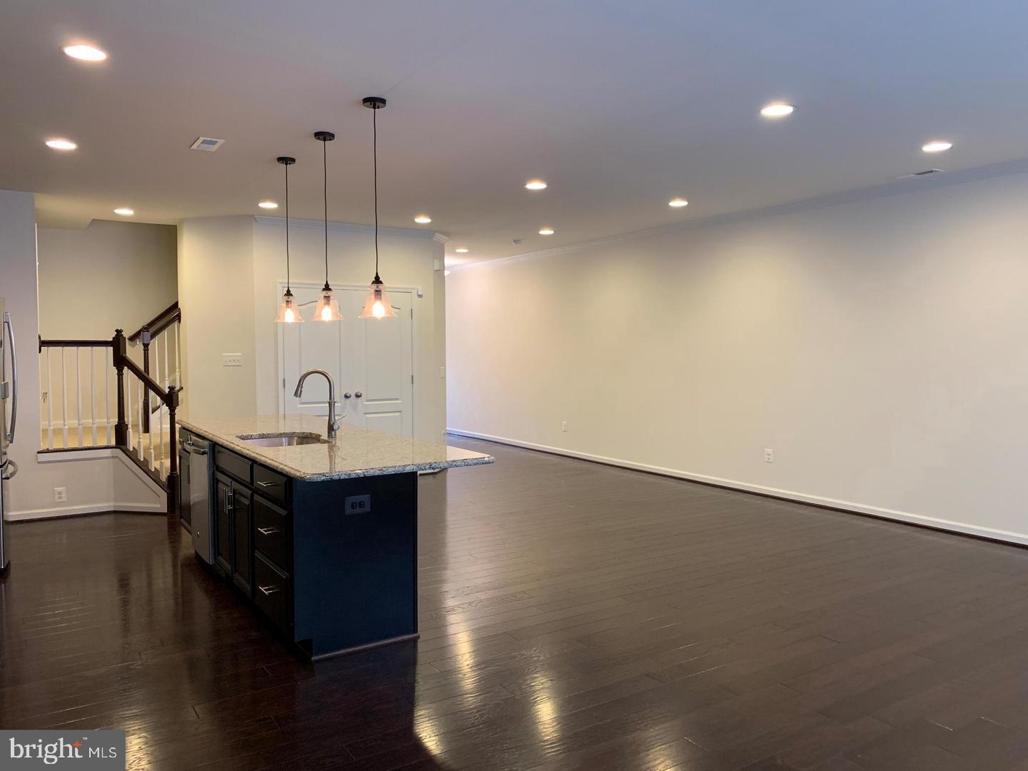 42482 BENFOLD SQUARE