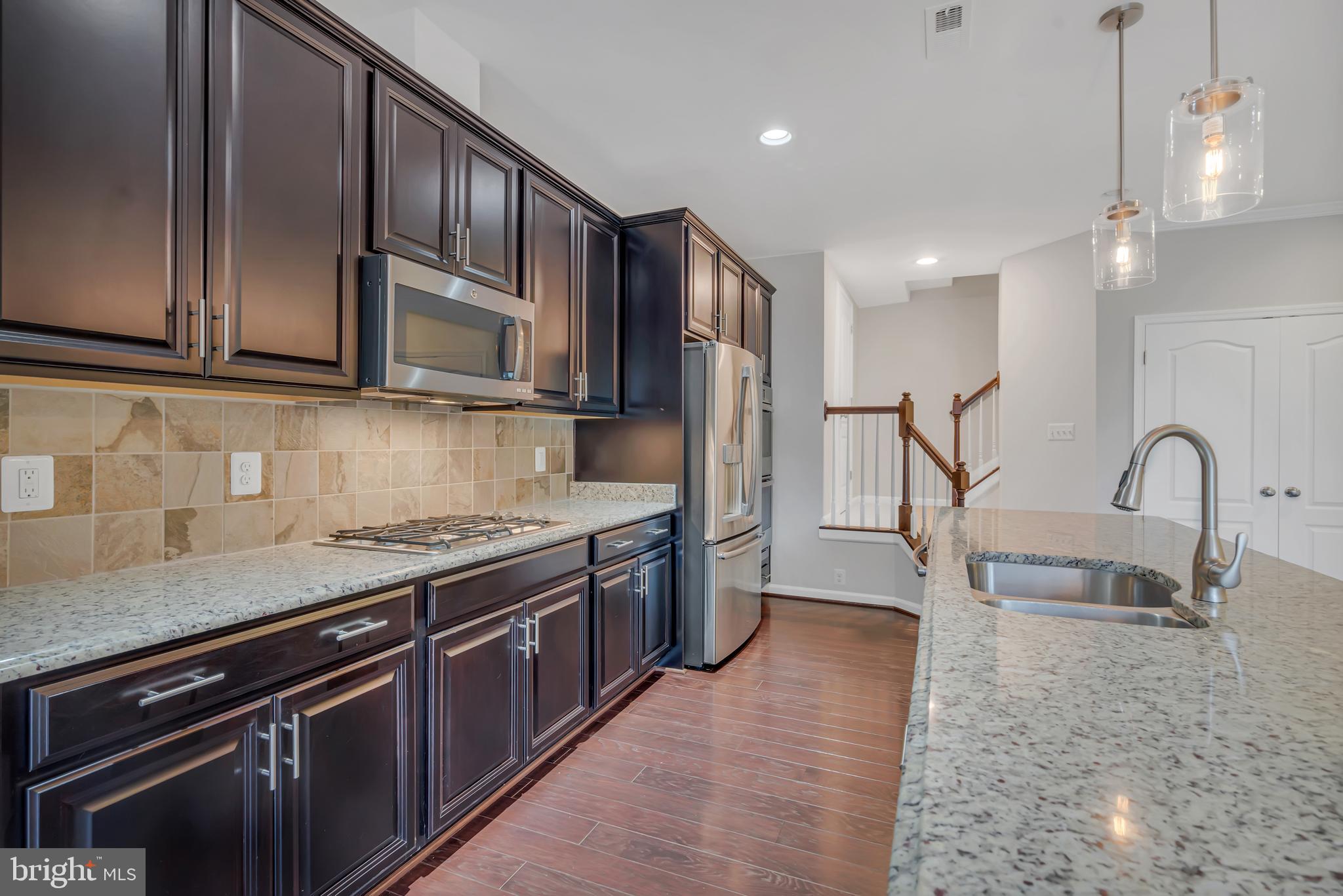 42482 BENFOLD SQUARE