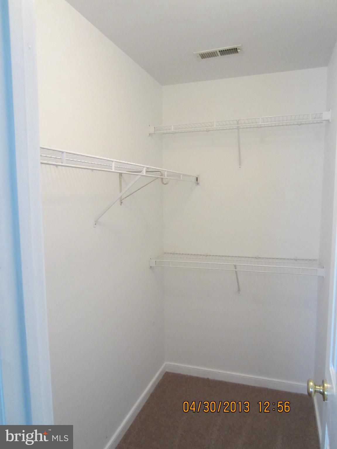 STONE RIVER - Residential Lease