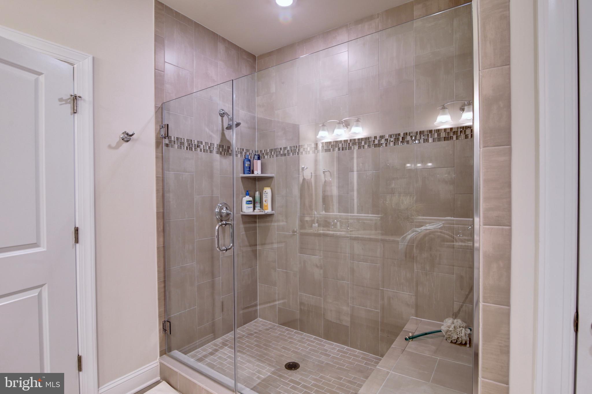 REGENCY AT ASHBURN - Residential