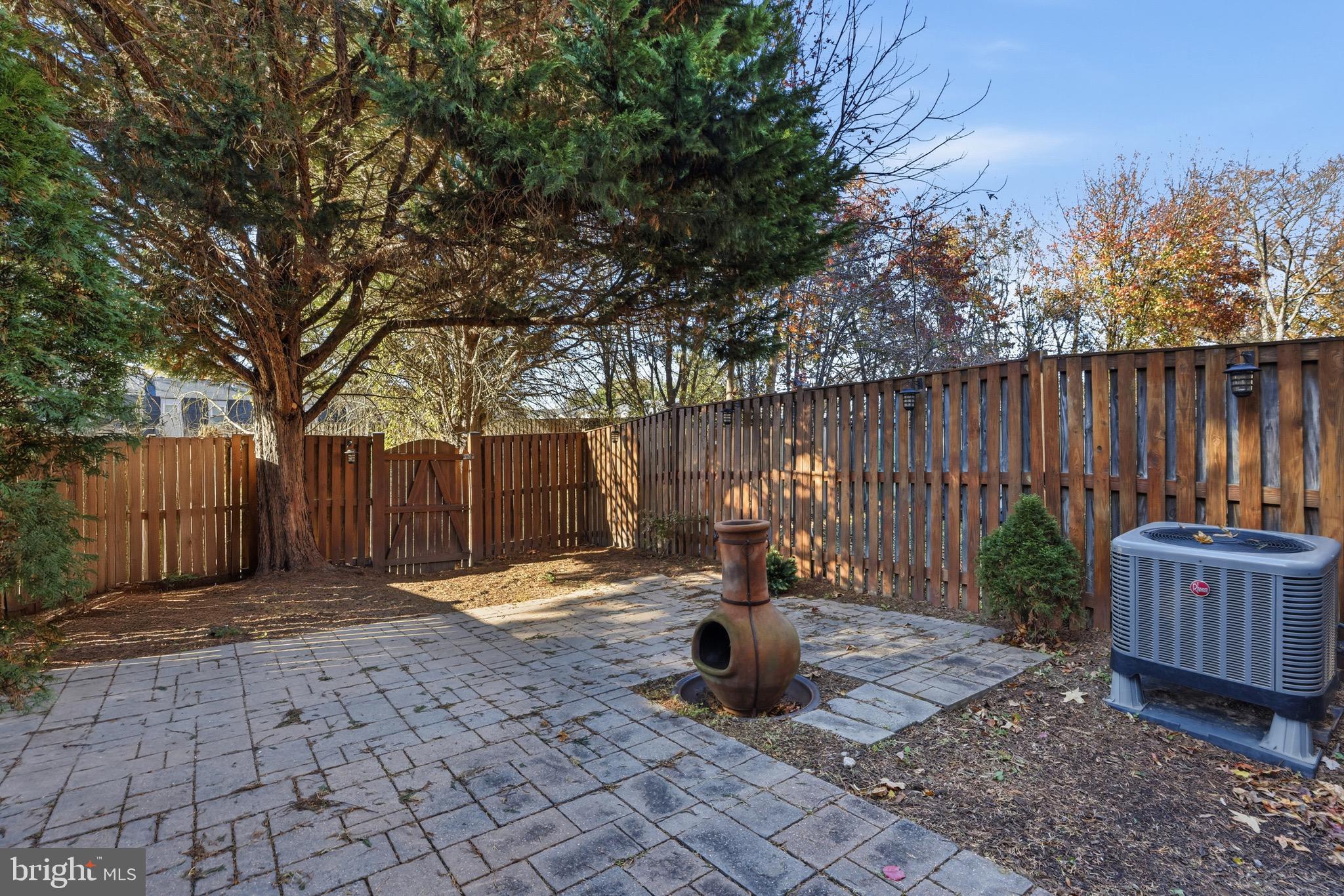 JACOBS MEADOW - Residential