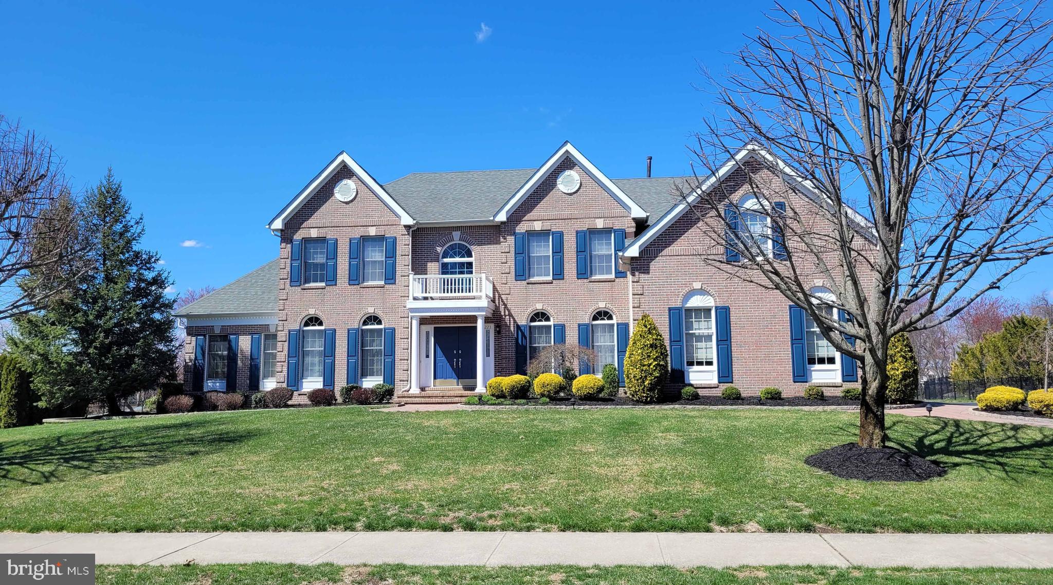 223 COUNTRY CLUB DRIVE