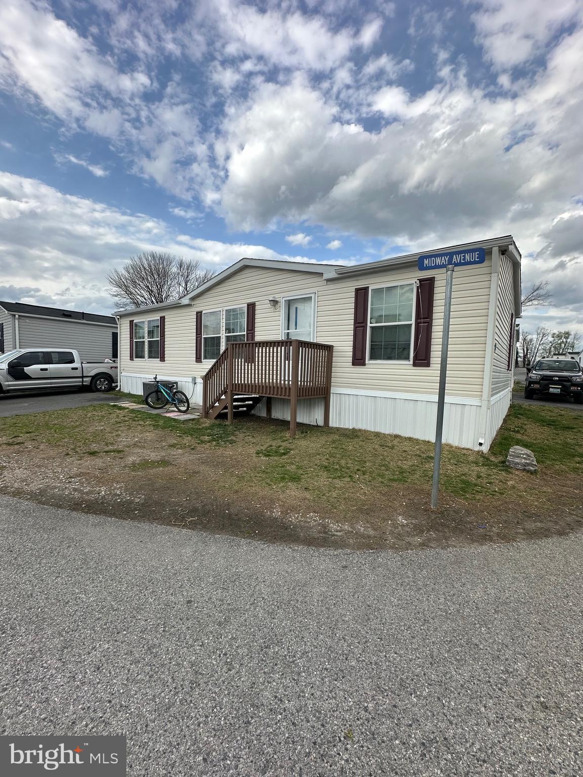 MIDWAY MOBILE VILLAGE - Residential