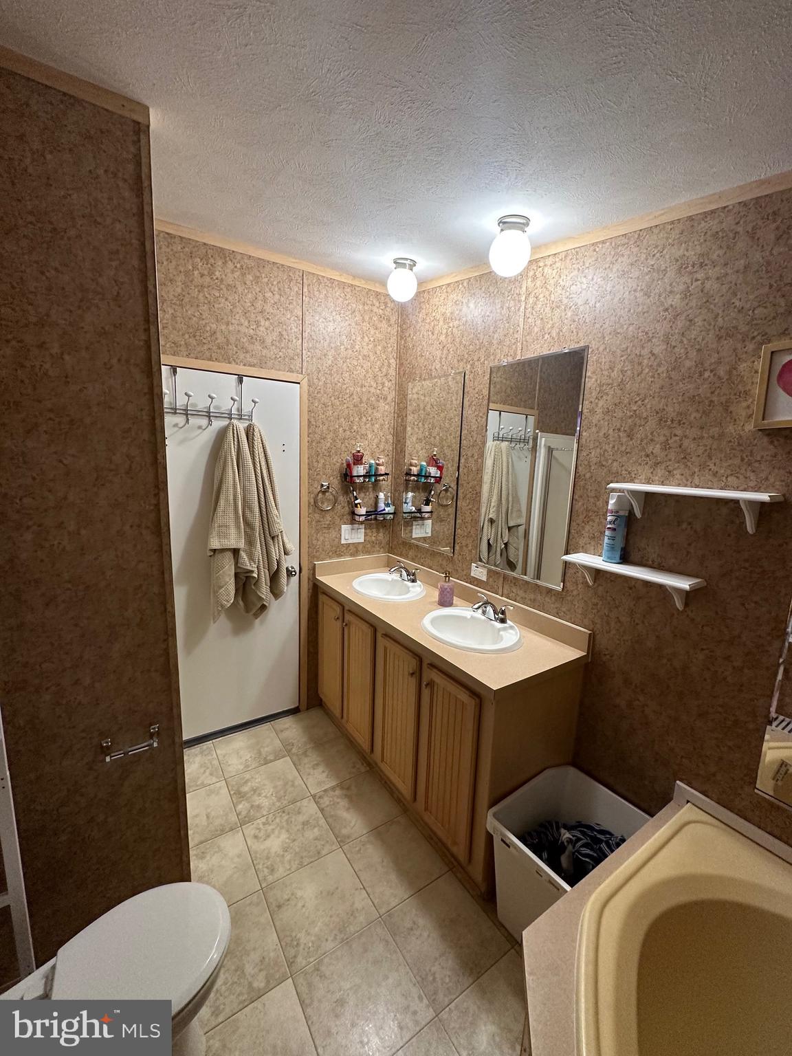 MIDWAY MOBILE VILLAGE - Residential