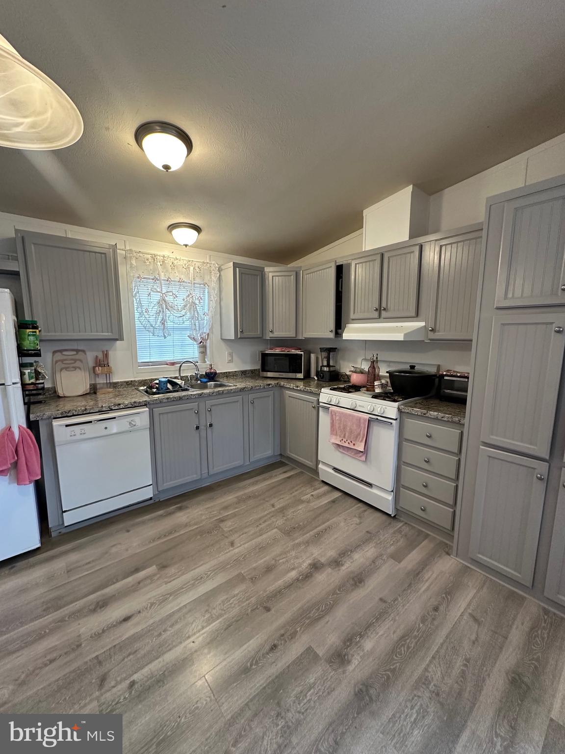 MIDWAY MOBILE VILLAGE - Residential