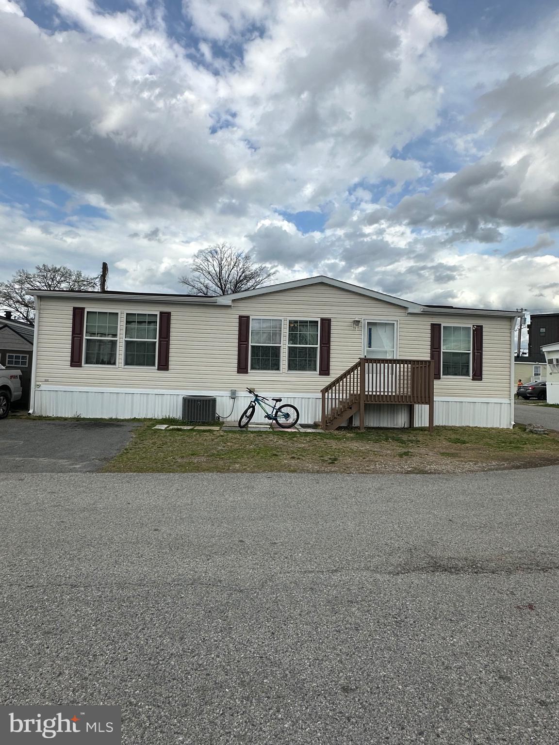 MIDWAY MOBILE VILLAGE - Residential