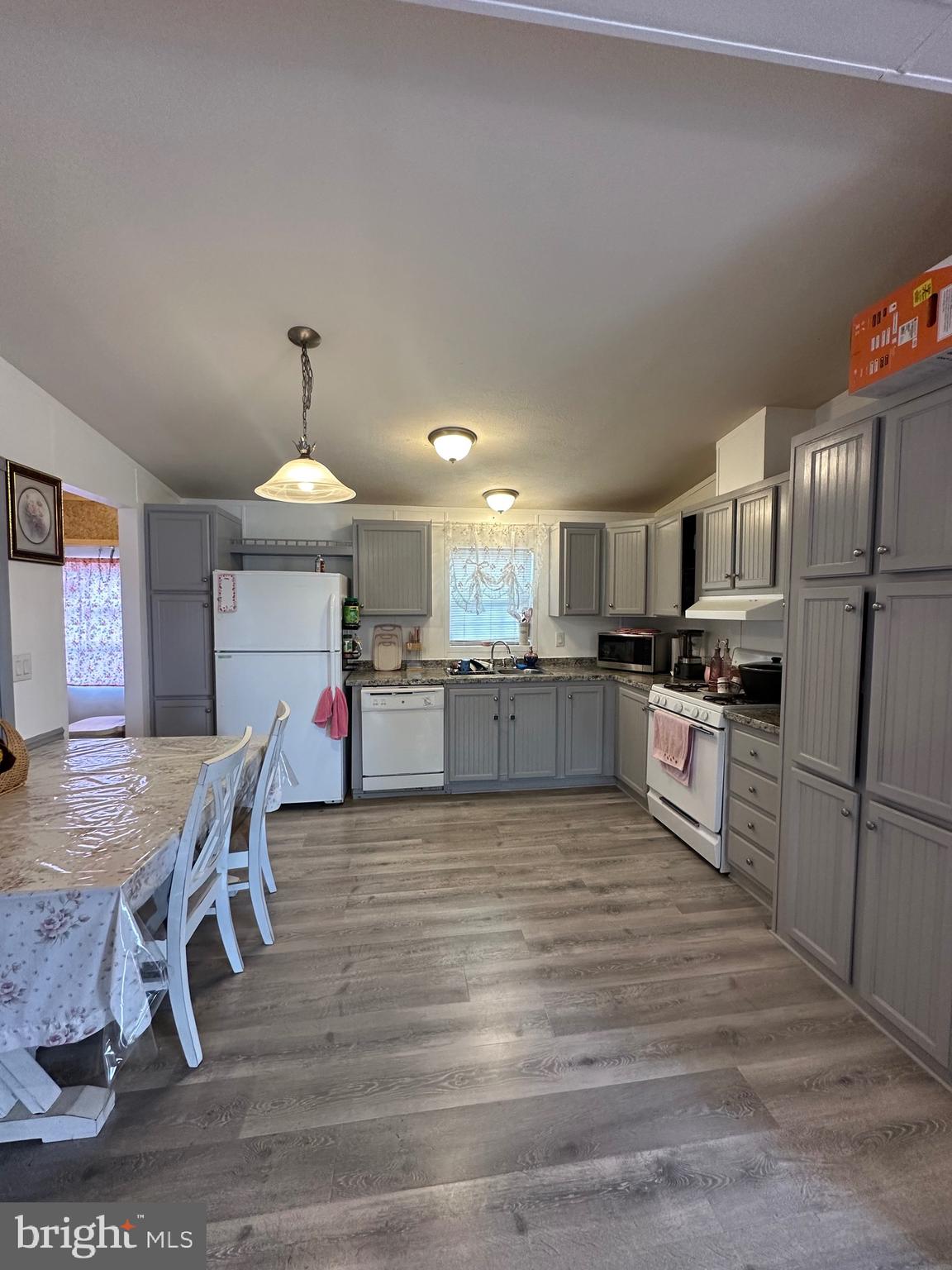 MIDWAY MOBILE VILLAGE - Residential