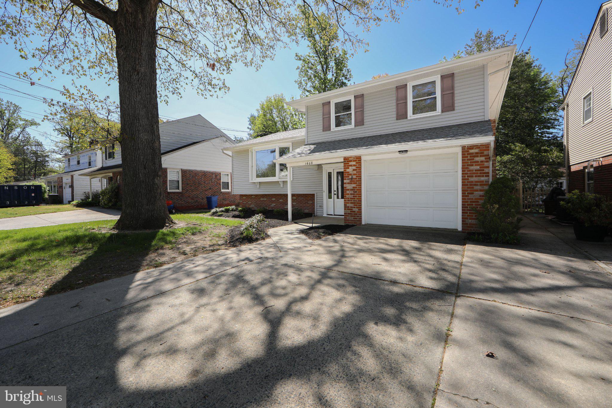 1608 CEDAR AVENUE