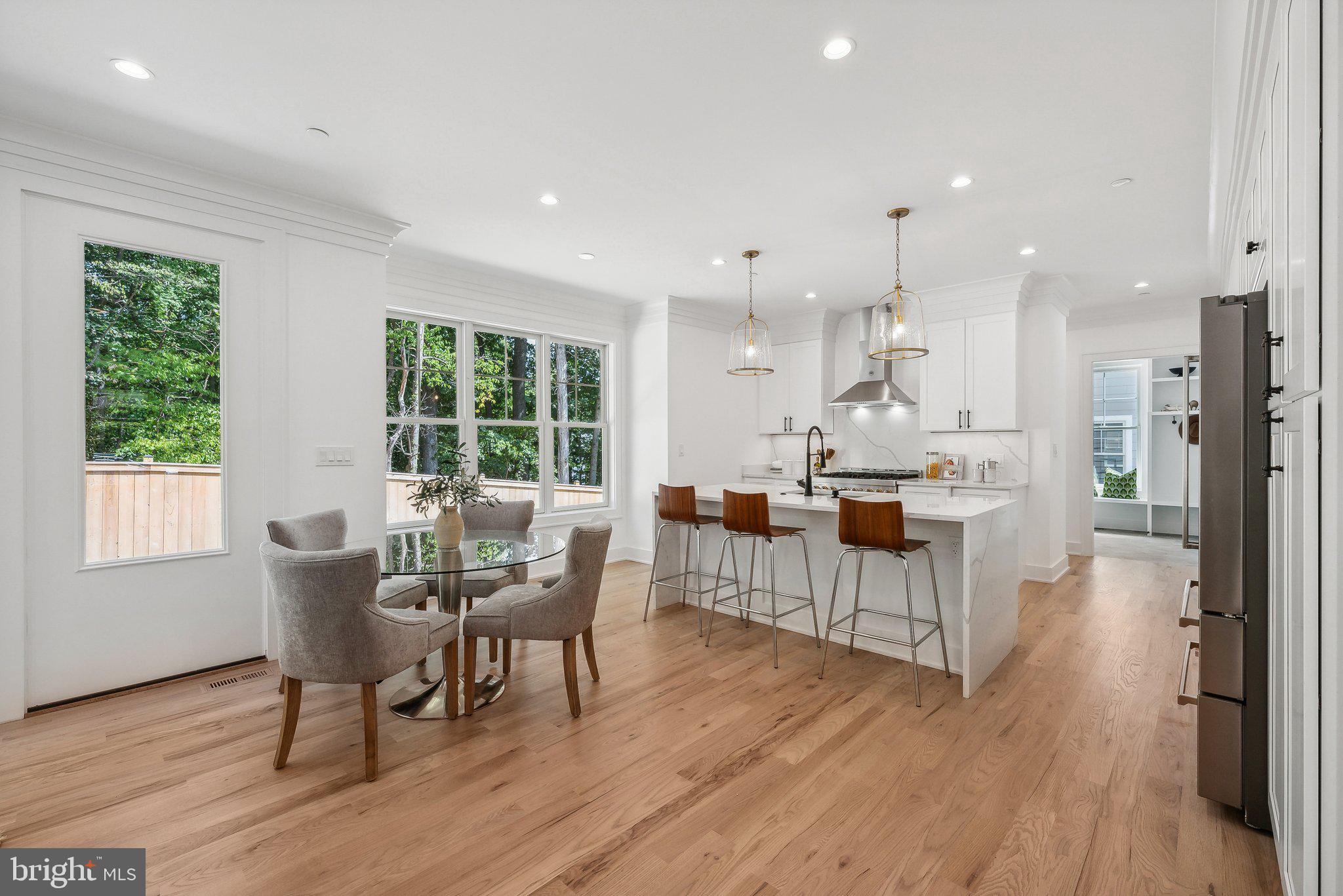 ROCK CREEK PALISADES - Residential