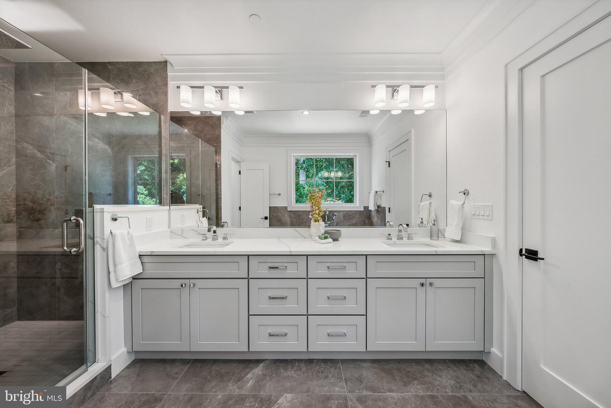 ROCK CREEK PALISADES - Residential